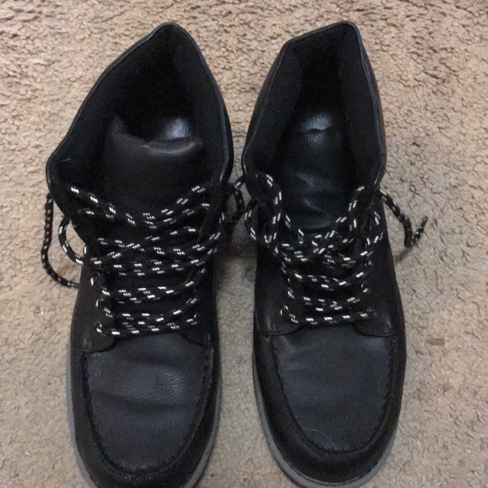 🏎 Kenneth Cole boots